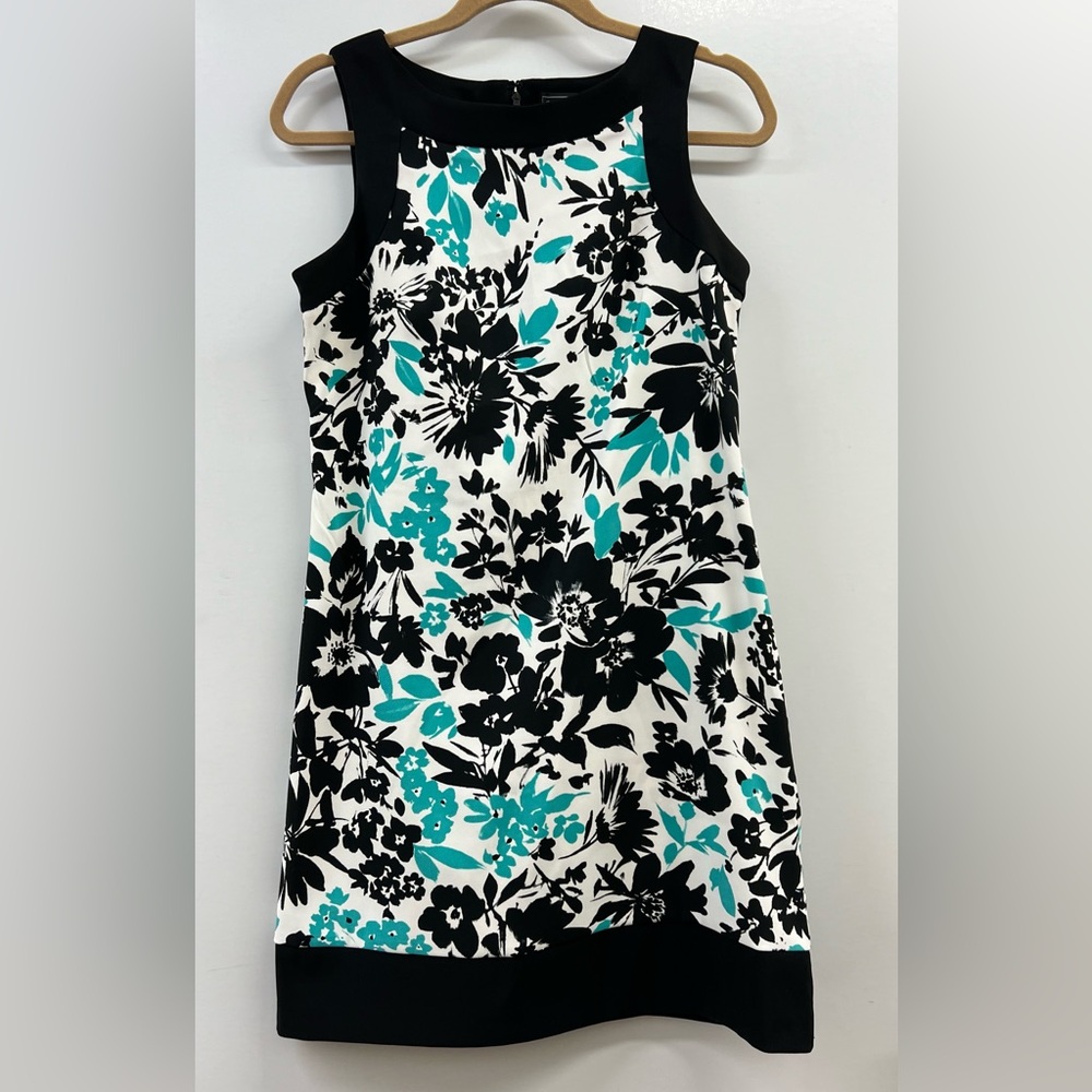Jessica Howard Sleeveless Sheath Dress